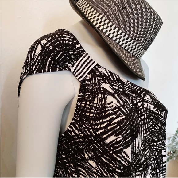 EUC BCBG MแดxAแดขสษชแด๐ค off shoulder ๐๐๐ ๐๐๐๐๐ ๐๐๐๐ ๐ ๐ - Picture 7 of 7